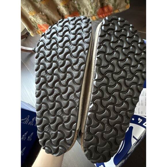 Birkenstock Tokio Suede Taupe NWT Size EU 41 Regular fit - Picture 4 of 6